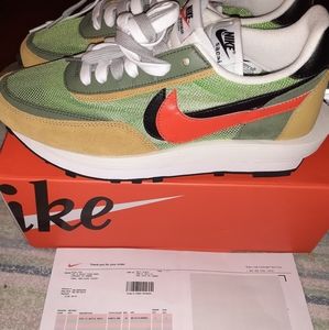 New Nike waffles size 10